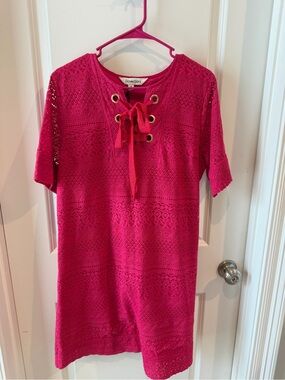 Davi & Dani Vibrant Fuchsia Lace Dress Size Medium (has tag attached)